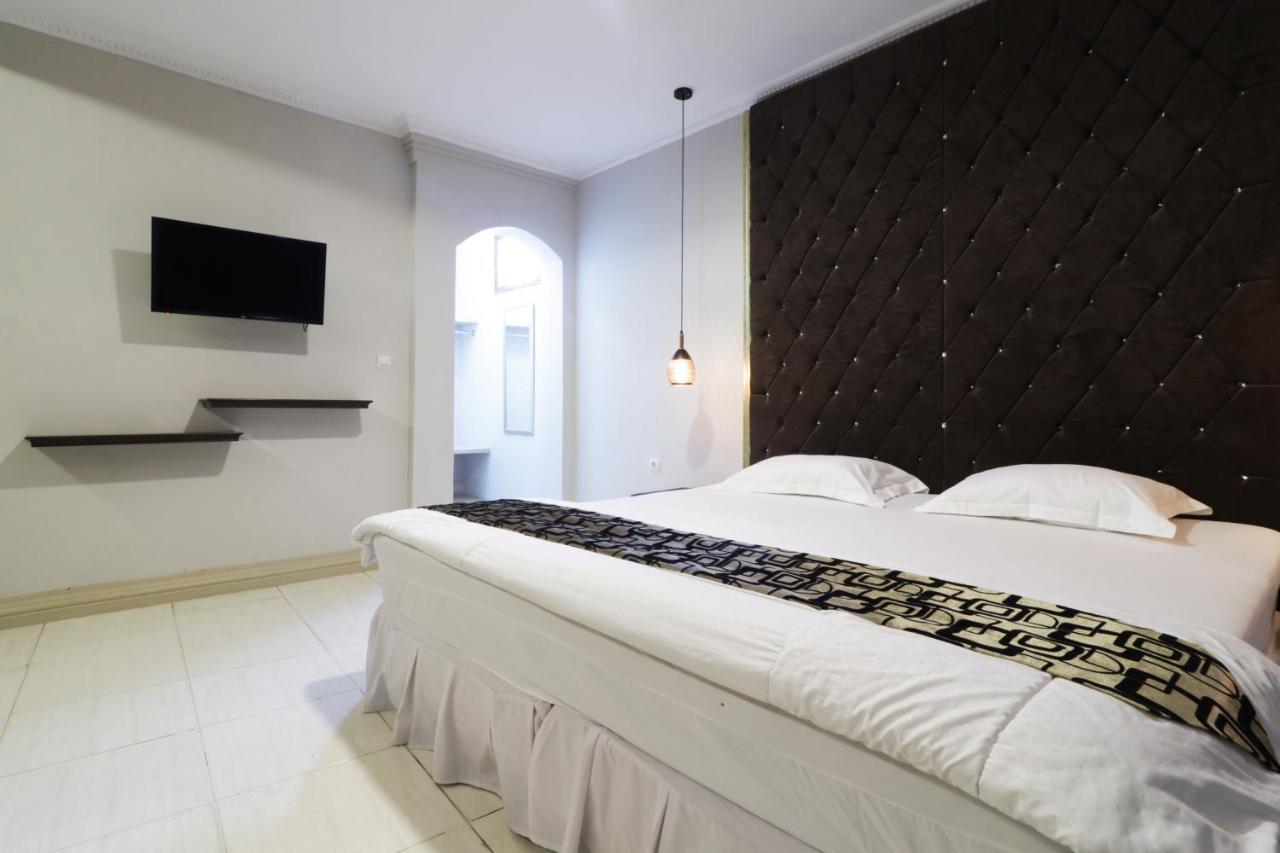 Hotel Andalus Джакарта Екстериор снимка