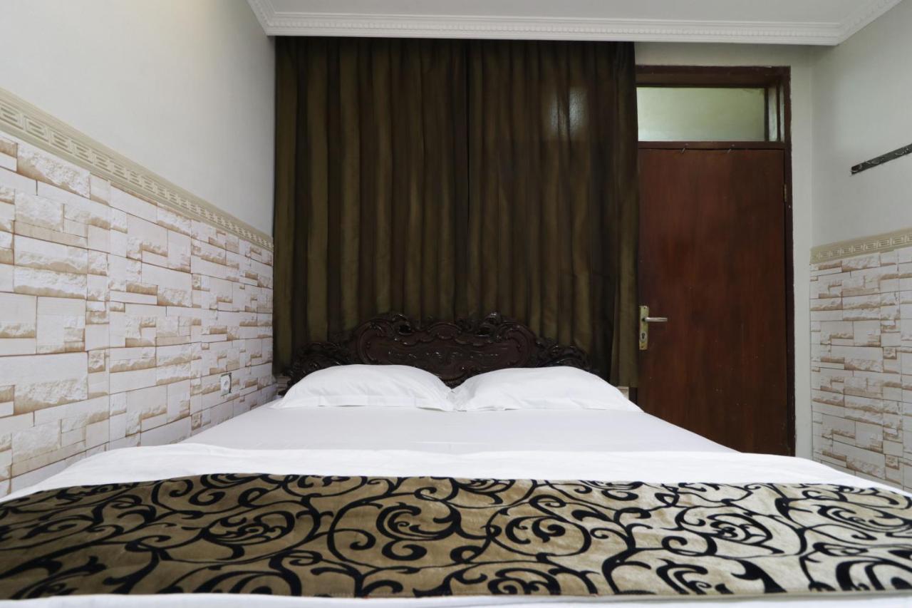 Hotel Andalus Джакарта Екстериор снимка