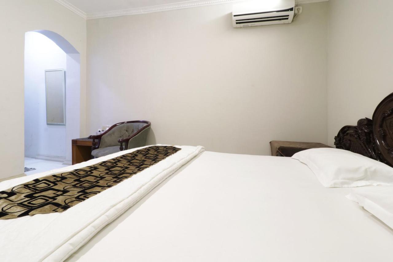 Hotel Andalus Джакарта Екстериор снимка